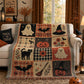 🎃🕸️ NU: 50% RABAT I BEGRÆNSET TID – Halloween Patchwork Tæppe med Kvaster – Multifunktionelt – Sofabetræk – Vægttæppe – Borddug – Picnictæppe – Til Hjem, Hytte & Udendørs 🌙✨🛡️
