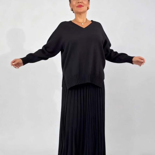 👗V-hals strikbluse og plisseret nederdel til kvinder ✨
