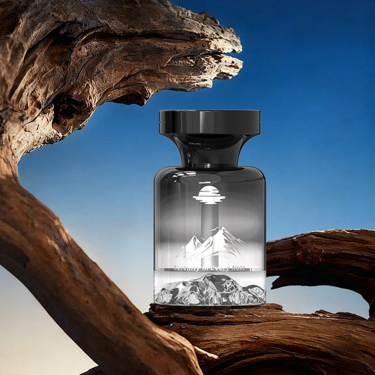 🌿🧴 Bilparfume med naturlige planteekstrakter – Langvarig duft 🕯️✨ der fjerner lugt fra røg & mad. Vælg mellem 3 luksusdufte. 110 ml.