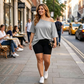 Casual oversized T-shirt med bare skuldre til kvinder