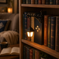 🔥 2026 NYHED: 50% RABAT – Vintage GadeLygt Bogsupport – Stabil Jernkonstruktion – Varmt Stemningslys – Dobbelt Funktion – Kompakt & Pladsbesparende – Til Læsere & Bogelskere 📚🛋️✨