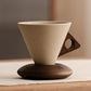 ☕🍂 NU: 50% RABAT I BEGRÆNSET TID – Rustik Keramisk Kaffekop – Unik Matglasur – Vintage Design – Træhåndtag – Alsidig – Perfekt Gave til Kaffeelskere 🪵✨🛡️