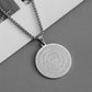 📿✨ NU: 50% RABAT – KUN I DAG! – Intrikat Arabisk Kalligrafi Hængesmykke – "Allah" i Midten – Premium Rustfrit Stål – Rund Pendant – Guld eller Sølv 🕋💎🛡️